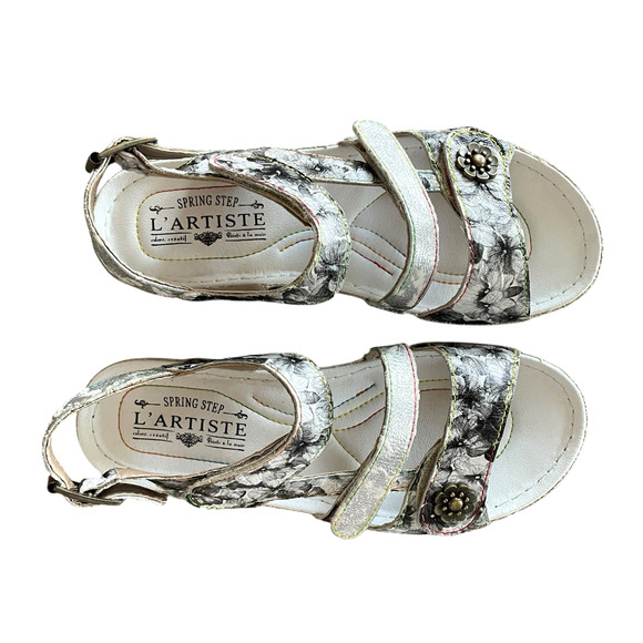 L'ARTISTE Sumacah Size 36/5.5-6 Silver White Hand Painted Leather Comfort Sandal - Picture 2 of 11